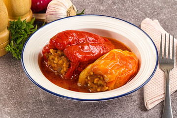 Stuffed bell pepper with meat