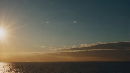 Obraz premium sunset, sun, sky, sunrise, sea, ocean, clouds, nature, orange, red, water, horizon, evening, cloud, landscape, sundown, beach, yellow, beautiful, color, dusk, light, dawn, reflection, moon