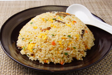 五目チャーハン　中華料理