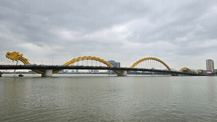 gragon bridge vietnam