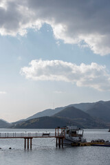 요트선착장이 있는 해변