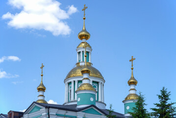 Fototapeta premium Domes of the ancient Transfiguration Cathedral close-up, Tambov, Russia