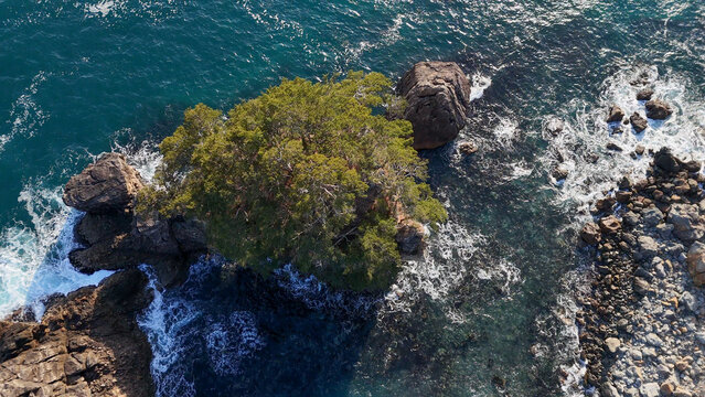 真上から見た三王岩（空撮） - 岩手県宮古市田老,日本