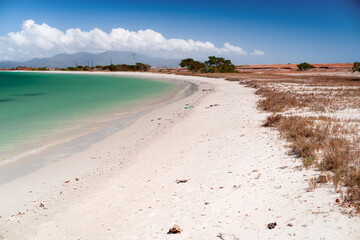 
90 / 5 000
Crystal waters and white beaches. Located in the Caribbean Sea, north of Venezuela.