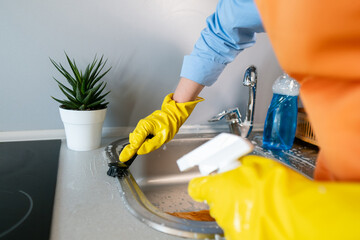 Minimum effort, maximum result. Cleaning products help easily tackle kitchen messes and stains.