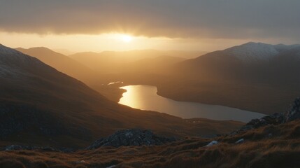 Obraz premium Golden Sunset Over Highland Lake and Mountains