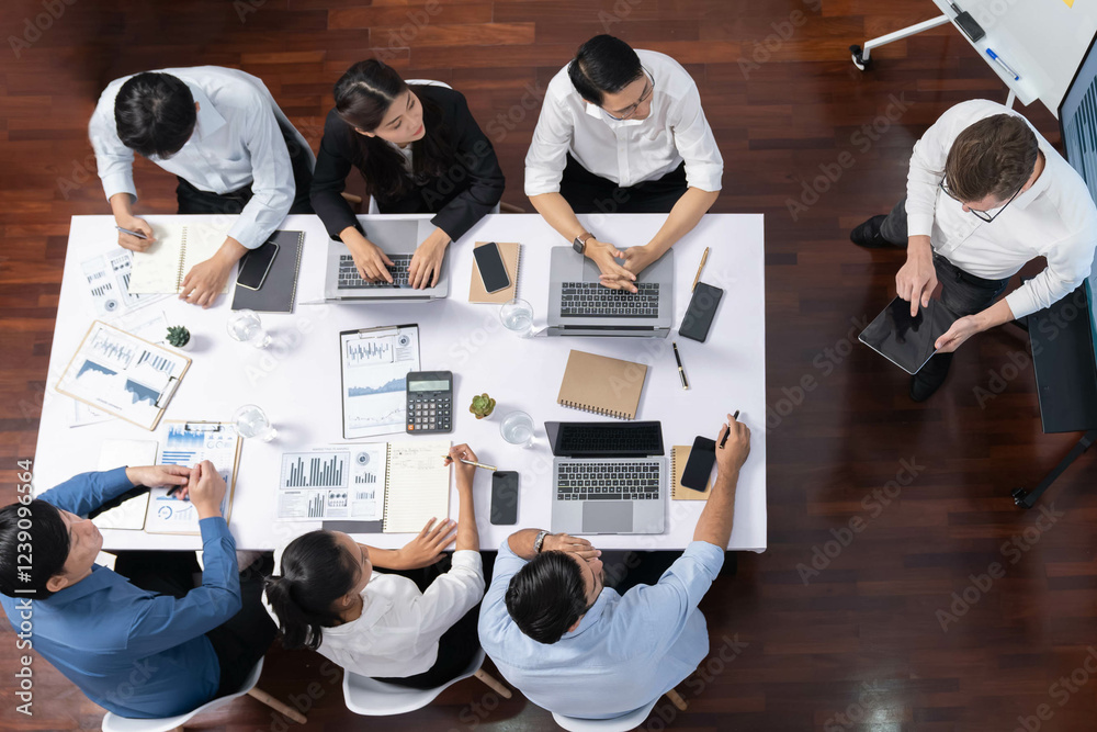 Leinwandbilder presentation in office or meeting room with analyst team utilizing bi fintech to analyze financial d