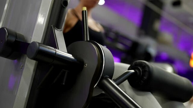 Every movement on the simulator is aimed at strengthening the legs and improving the shape.