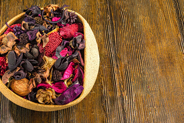 Dried Flowers and Botanicals in Earthy Tones