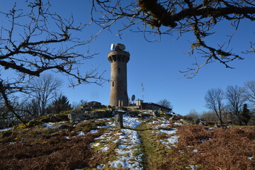Tour de Toulx ste croix à 656 m d'altitude