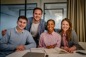 Portrait of diverse teamwork work together in the modern offices