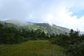 Fototapeta premium Climbing Mt. Aizu-Komagatake, Fukushima, Japan