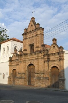 Iglesias y vitrales en el Estado Portuguesa.
La mayoria de la poblacion del Estado Portuguesa profesa la religion catolica,y es alli donde hizo su aparicion la Virgen de Coromoto.