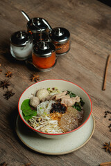 Braised pork and chicken noodles Add extra boiled eggs