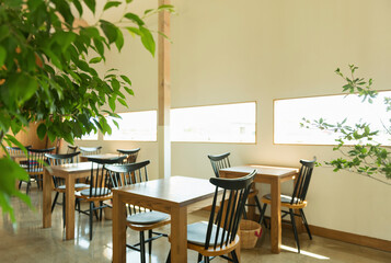 人のいないカフェスペース