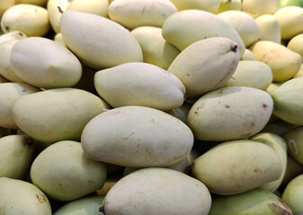 Group of mango selling in market