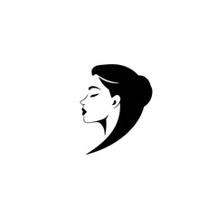 Elegant Woman Profile: Minimalist Black and White Vector Portrait.  A stylish and sophisticated graphic design, ideal for beauty, fashion, and profile imagery.
