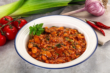 Chili con carne with beef and beans