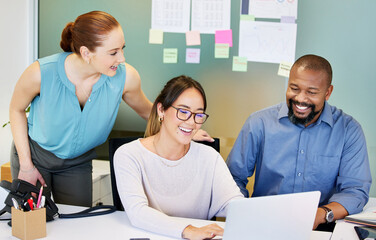 Obraz premium Teamwork, business people and laughing with laptop in office, tax research and report for bookkeeping. Collaboration, employees and accountant with digital for statement review, corporate and revenue