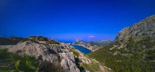 Selbstklebende Fototapeten Es Colomer Viewpoint, Formentor Peninsula, Pollensa Bay, Comarca Sierra de Tramuntana, Mediterranean Sea, Mallorca, Islas Baleares, Spain, Europe © Al Carrera