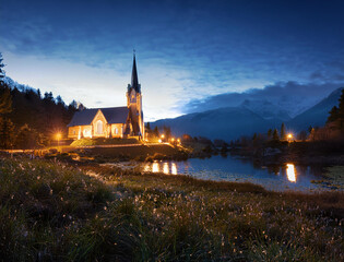 Obraz premium Generated image ライトアップした教会