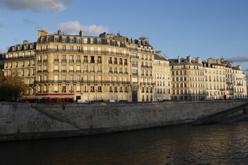 Naklejka premium Saint Louis island buildings, Paris, France