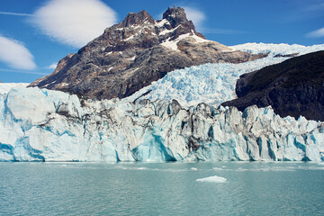 glaciar and mountain
