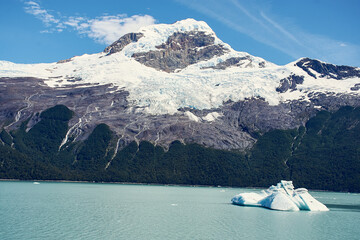 glaciar and mountain