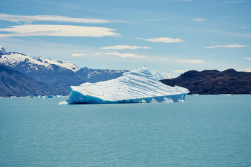 glaciar and mountain