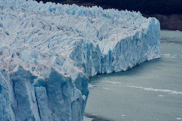 glaciar and mountain