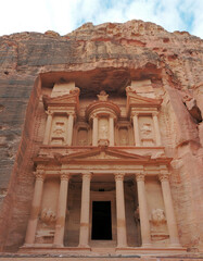 ヨルダン　ペトラ遺跡　エルハズネ（エルカズネ）