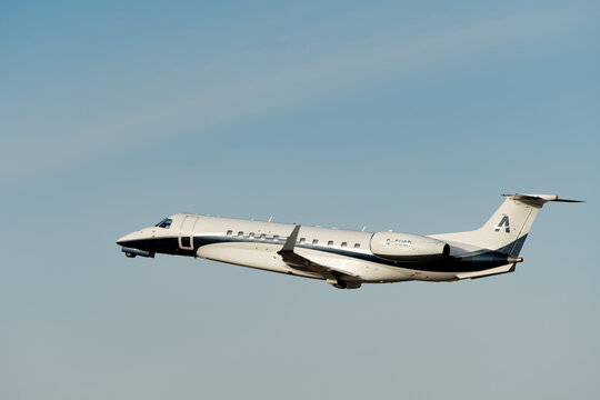 G-SUGR Embraer Legacy 650 jet in Zurich in Switzerland 24.1.2025