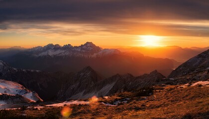 Naklejka premium Majestic Mountain Sunrise