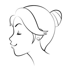 目を閉じて微笑む女性の横顔