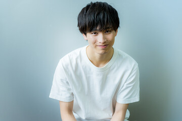 若い男性のポートレート 撮影協力:スカパー東京メディアセンター