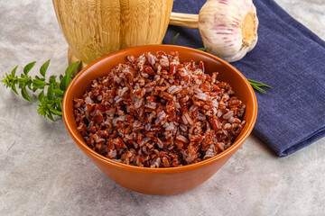 Red steamed rubine rice garnish