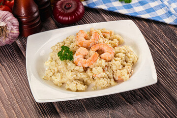 Gourmet risotto with prawn and cheese