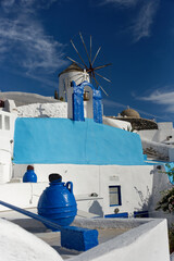 Griechenland - Santorini - Oia - Kirche & Windmühle