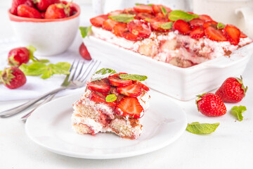 Summer strawberry tiramisu dessert
