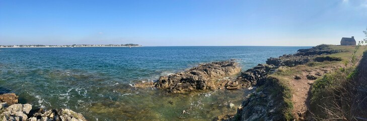 Le long de la côte à Combrit Sainte-Marine en Bretagne Cornouaille Finistère France	