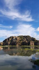 Keindahan alam yang menyiratkan sebuah kekuasaan Tuhan