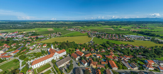 Sommerlicher Nachmittag im oberbayerischen Chiemgau rund um Rott am Inn
