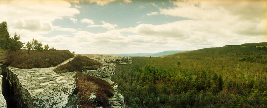 Panoramic view of Gertrude's Nose hiking trail in Minnewaska State Park, Catskill Mountains, New York State, USA.