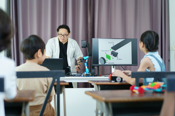 Group of diverse children enjoy learning about the STEM.
