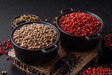 White allspice in a ceramic bowl