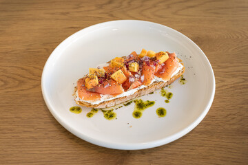 Salmon toast