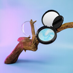 magnifying glass on the hand