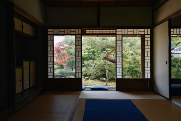 岩倉具視幽棲旧宅　主屋から庭園を望む　京都市左京区岩倉