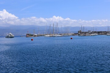Fototapeta premium Blick in den Hafen von Ajaccio auf der Französischen Mittelmeerinsel Korsika 
