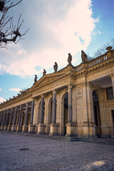 Obraz premium Thermal Elegance and Historic Grandeur in Karlovy Vary, Czech Republic